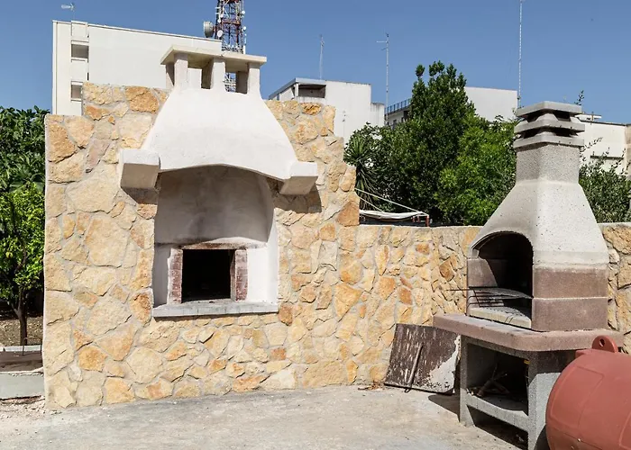 בית נופש La Curte Dellu Pippi Niuru לצ'ה